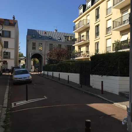 Apartment Proche Du Chateau De Versaillles Avec Jardin *